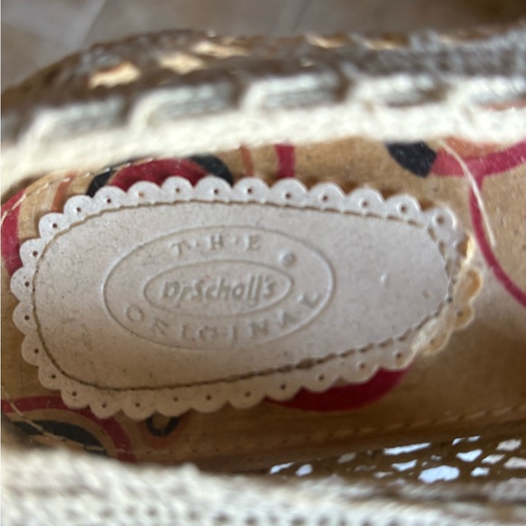 NWOT Dr. Scholl's Cream Crochet Flats, Size: 6 - Picture 6 of 9